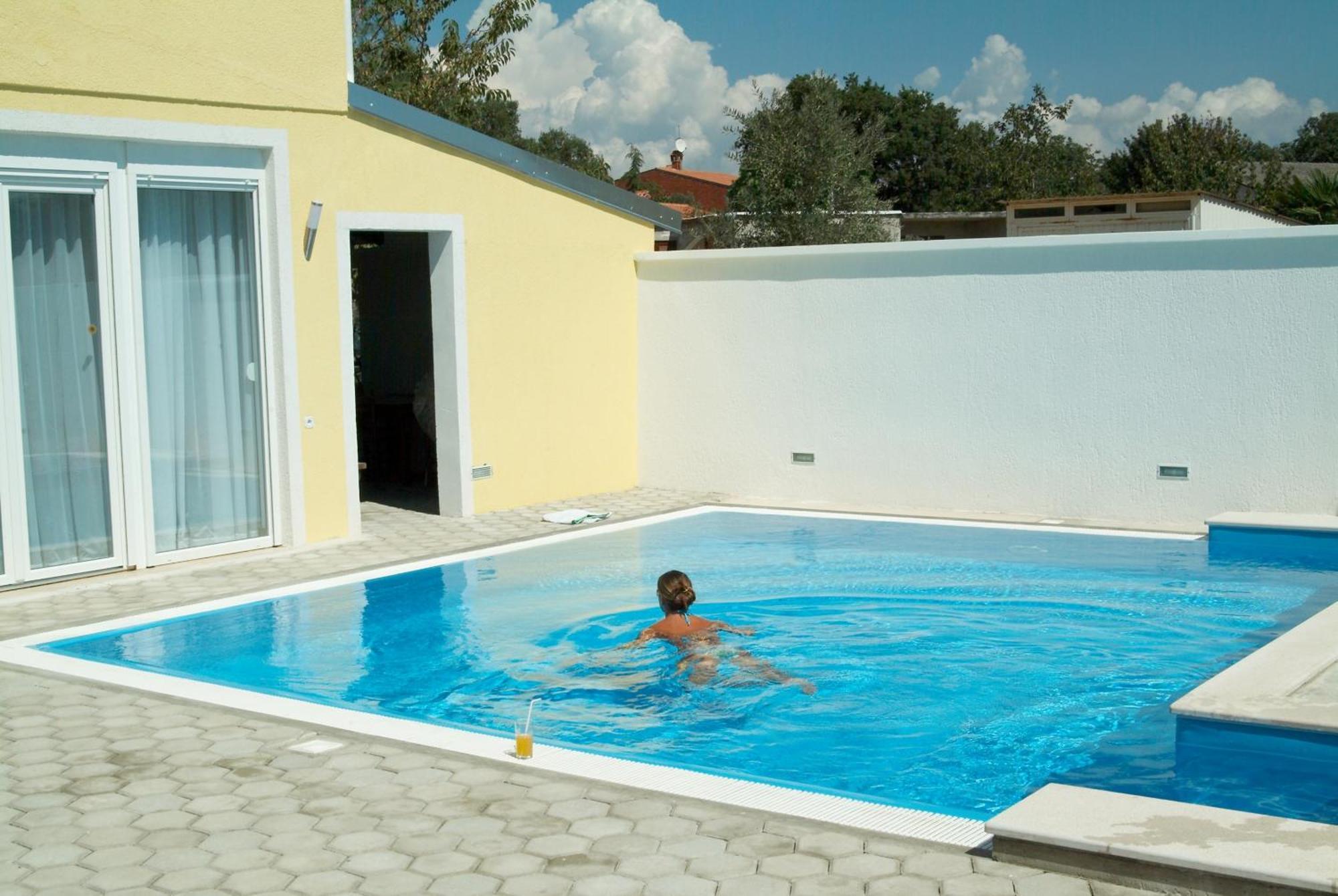 Rooms With A Swimming Pool Peroj, Fazana - 2235 Eksteriør billede